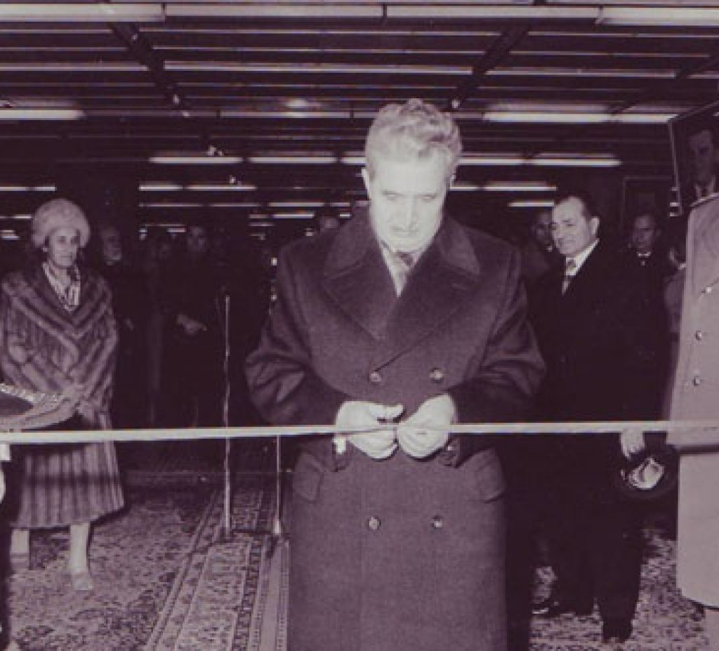 muie cu paine si sare