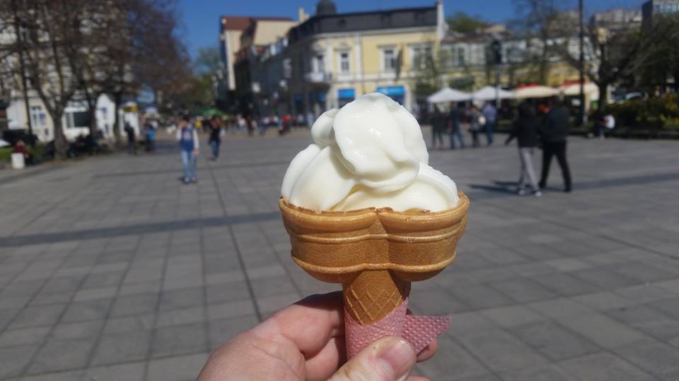 Baba și penisul din înghețată
