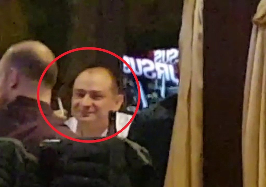 primarul sectorului 4 fumeaza un