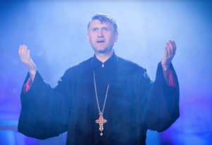 Episcopul de Huși e homosexual