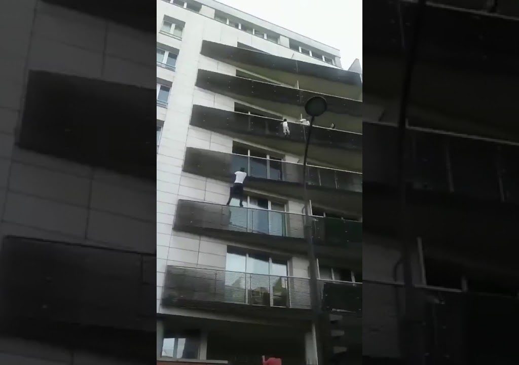 eroul francez e o inscenare