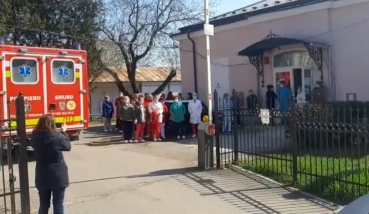 protest elena doamna 750x417 1