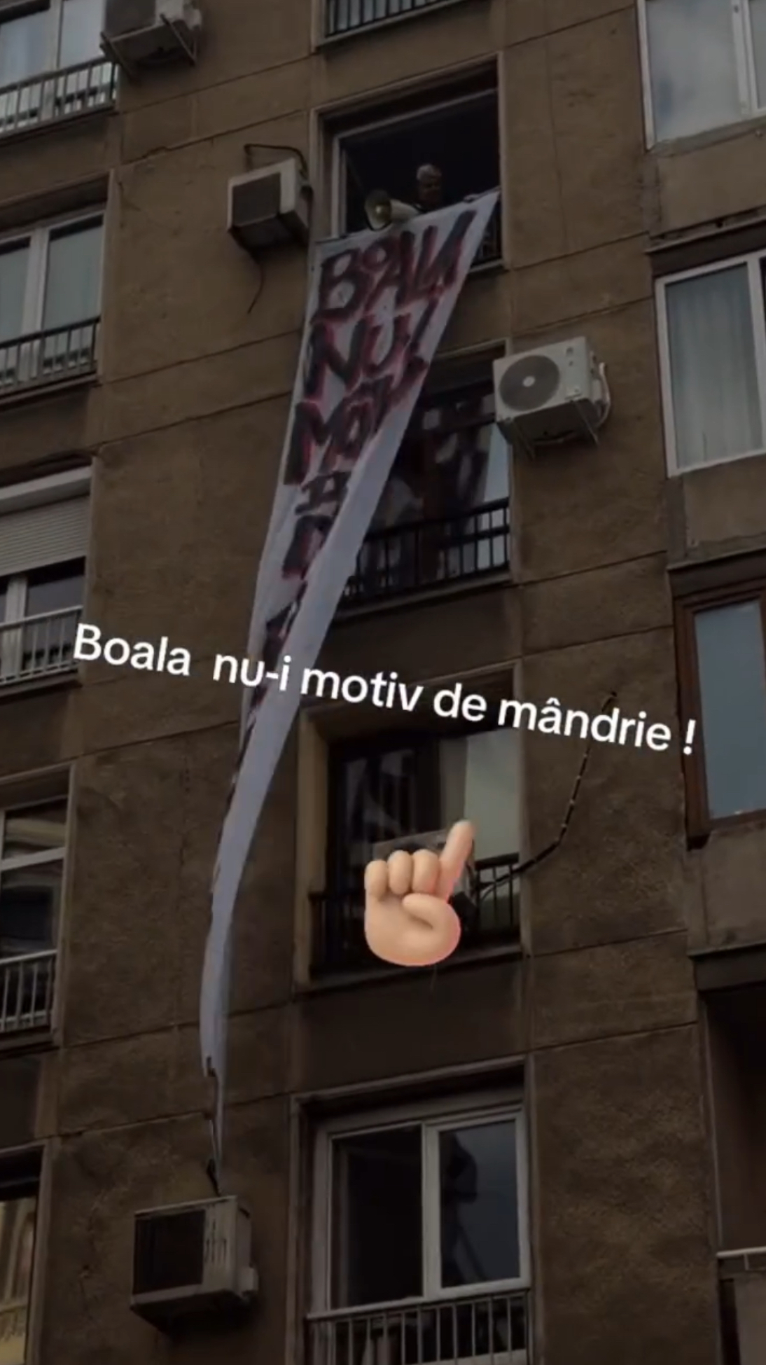 De ce nu e ok miscarea LGBTXQWERTY+